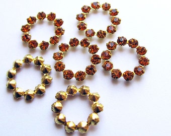 6 Vintage Rhinestone Circles Topaz 15 mm Round