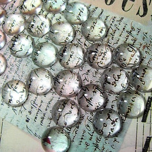 40 Round Lucite Magnifying Domes 12 mm