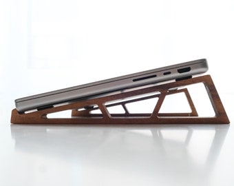 Soporte moderno para portátil con estilo industrial / Elevador de madera para portátil / Soporte ergonómico para ordenador / Soporte fácil de mover / Opciones de madera disponibles