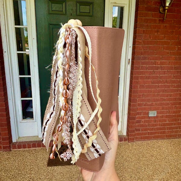 NEUTRAL TASSEL!
