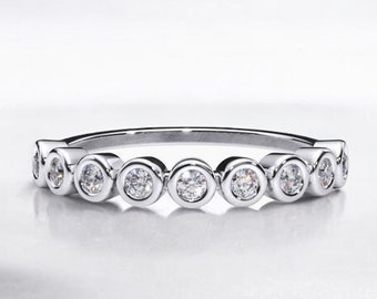 14k Solid Gold halbe Ewigkeit Lünette gesetzt künstlicher Diamantring, Lünette gesetzt Diamant ihr Ring, halbe Eternity Lab Diamantring, Geschenk für sie