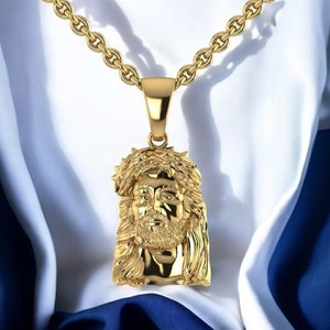18K Solid Gold 3D Jesus Pendant, Solid Gold Jesus Pendant, Unisex Jesus Christ Pendant, Gift for Her