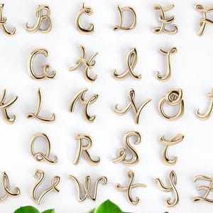 Colgante inicial de oro macizo de 14 quilates, inicial de oro, inicial de oro de 14 mm, dije de oro, regalo para ella, collar con letras, collar con iniciales de la A a la Z
