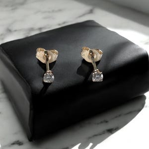 Diamond Stud Earrings, 14K Solid Gold Small Diamond Stud Earrings for Her, Unisex Diamond Stud Earrings, Gift for Her