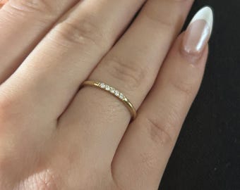14k Solid Yellow Gold Thin 5 Diamond Ring, Dainty Solid Gold, 1.55mm Minimalist Diamond Ring, Diamond Stackable Ring Wedding Band, Her Gift