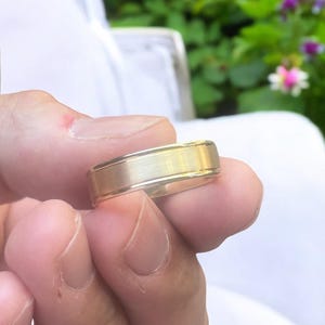 14K Massivgold Ehering 7mm, 14K Comfort Fit Ehering für Herren, 14k Echtgold Herrenring, bürstenmattes Finish, klassischer Ehering