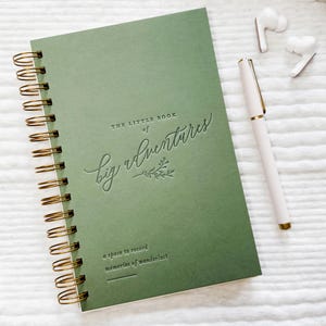 Travel Journal // Travel Gift, Adventures Journal, Travel Scrapbook, Vacation Journal, Traveling Gifts, Travel Notebook, Travel Accessories