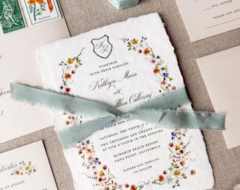 Juego de invitaciones de boda con motivos florales silvestres, papel hecho a mano, borde irregular - Muestra