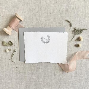 Persönliches Briefpapier, handgeschöpftes Papier, Monogramm-Grußkarte, zerrissene Randkarten, Deckled Edge Paper, personalisiert, 10 flache 4x6-Karten mit Umschlag