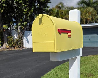 Buzón de correo pintado de amarillo y verde limoncillo, personalizado, decoración única para el hogar, resistente a los rayos UV y al óxido, regalo para el propietario.