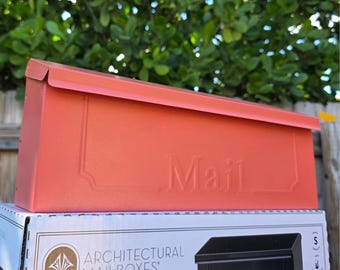 Buzón de pared pintado en coral, resistente a los rayos UV y al óxido, ideal para casas adosadas, regalo de inauguración de la casa, buzones colgantes.