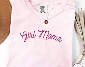 Maglietta Pregnancy Reveal Comfort Colors®, Maglietta per annunciare la gravidanza di Girl Mama, Maglietta per essere in attesa di una nuova mamma, Maglietta premaman per la futura mamma