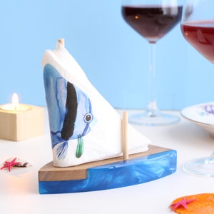 Portatovaglioli per barca a vela in legno e resina epossidica per tavolo, regalo per gli amanti del mare dal design a vela, decorazione per la casa sulla spiaggia costiera, accessorio per barca blu perlato