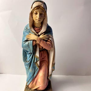 Large Vintage Madonna Statue – 13” Hand-Painted Kneeling Virgin Mary, Heavy Religious Figurine, Catholic Decor, Nativity Scene Collectible