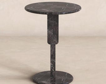 Tavolino laterale RoundGeo in pietra, travertino di Carrara o marmo nero, tavolino rotondo scultoreo