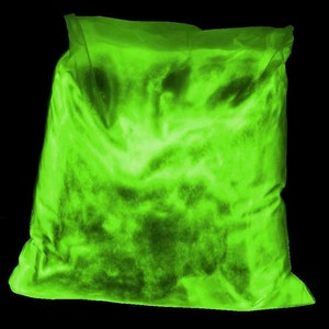 Yellow-green glowing luminescent pigment 100gr, glow in dark,luminescent, resin pigment, phosphorescent, epoxy pigment,long glow,