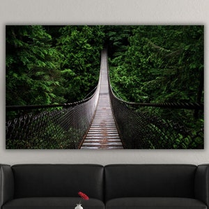 Waldbrücke Leinwand Wandkunst, Hängebrücke im Wald Poster, Waldbrücke Druck Kunst, Leben auf Leinwand, fertig zum Aufhängen