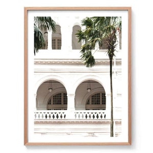 Impresión de hotel Palm, impresión de palmera, arte mural de palmera y edificio blanco