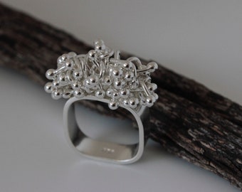 Sumptuous Kinetic Sterling and Fine Silver, Square Ring, handmade by Norita Designs