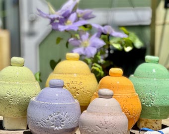 Personalized Pet Cremation Urn: Custom Ceramic Pottery Memorial