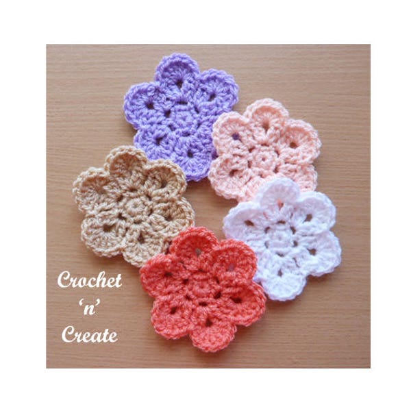 Curved Edge Flower Crochet Pattern (DOWNLOAD) CNC58