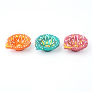 Designer Diya Set of (6 pcs) with Cotton Wick | Multicolor Clay Oil Lamp for Diwali Decoration, Pooja & Gifting | Traditional Festival Diyas