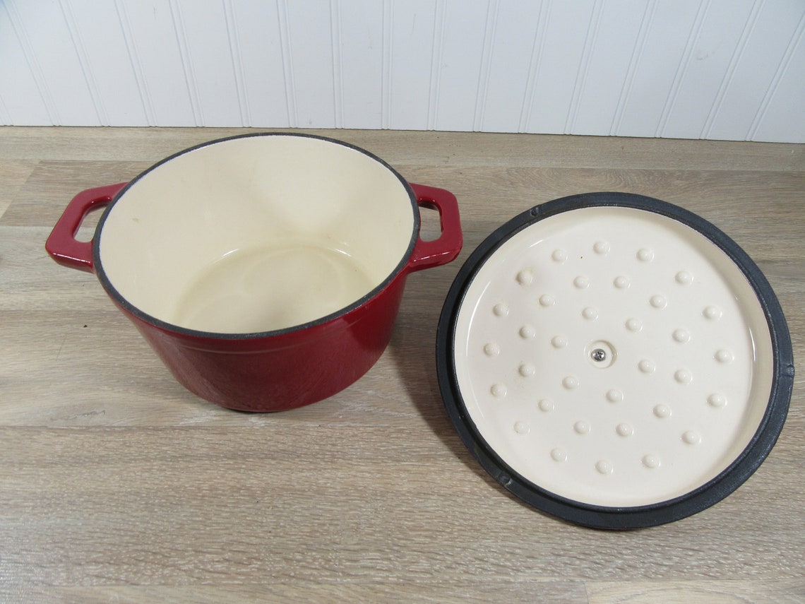 Cast iron Bella enamel 2.75 quart dutch oven with lid and Etsy