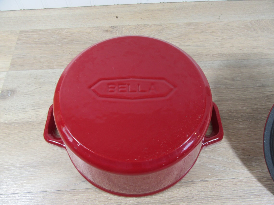 Cast iron Bella enamel 2.75 quart dutch oven with lid and Etsy