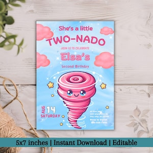 Peut inclure: Une invitation d'anniversaire rose et bleue avec une tornade de dessin animé. L'invitation indique "She's a little TWO-NADO" et "Join us to celebrate Elsa's Second Birthday". La date est le samedi 14 août.
