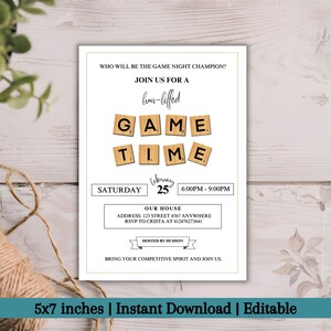 Puede incluir: Una invitación blanca con un fondo de madera marrón. El texto dice "¿Quién será el campeón de la noche de juegos? Únase a nosotros para una noche de juegos divertida." La fecha es el sábado 25 de febrero, de 6:00 PM a 9:00 PM. La dirección es 123 Street 4567 Anywhere. RSVP a Crista al 412476273641. Organizado por Hudson. Traiga su espíritu competitivo y únase a nosotros.