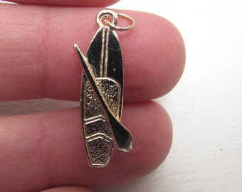 14K Gold Stand Up Paddle Board Anhänger, SUP Anhänger, Strand Schmuck, Paddleboard Geschenk, Gelb oder Weißgold