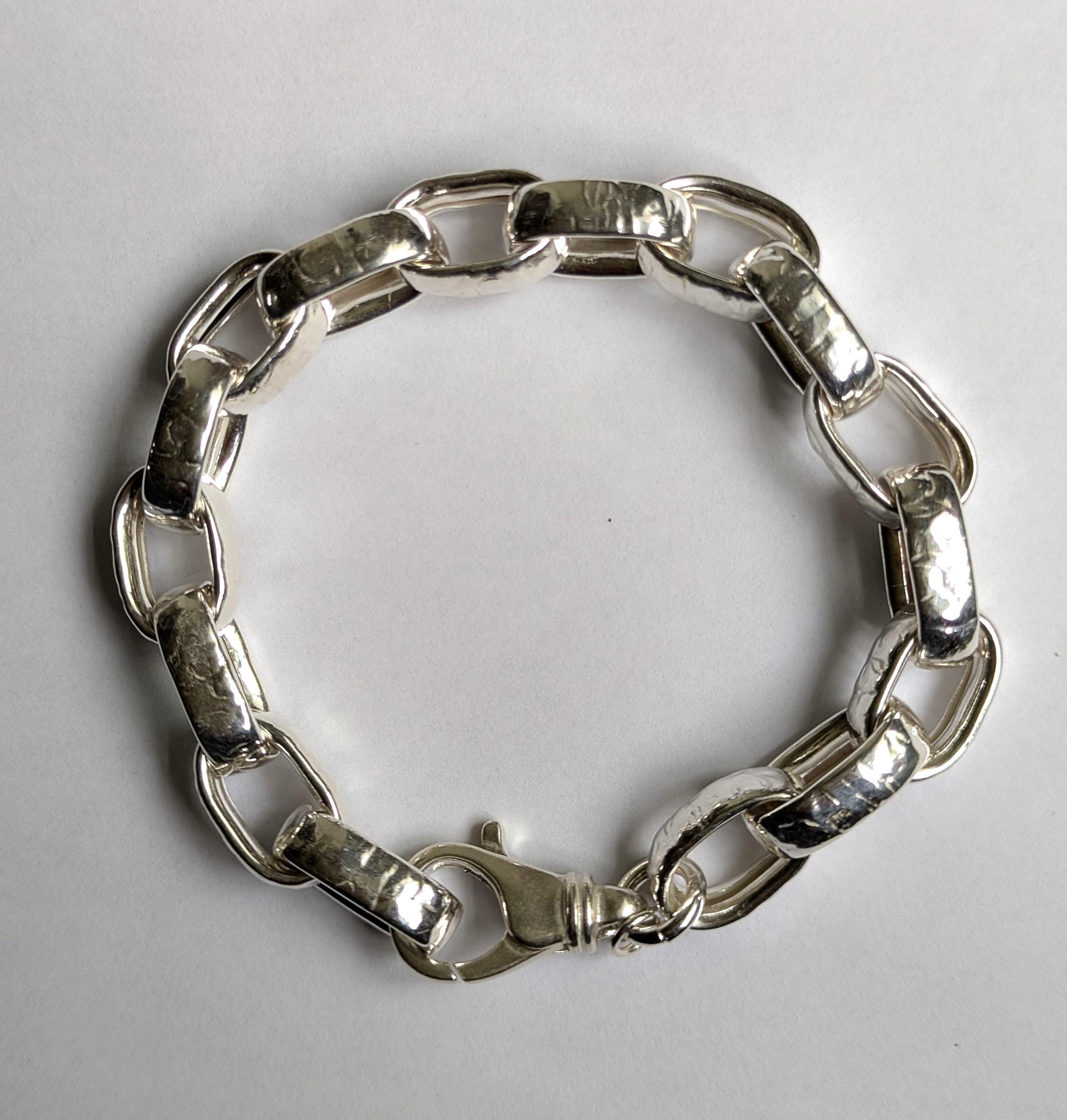 14K SILVER STERLING 925 まとめ Sterling Silver 20x12mm Hammered Link Charm Bracelet With a Secure