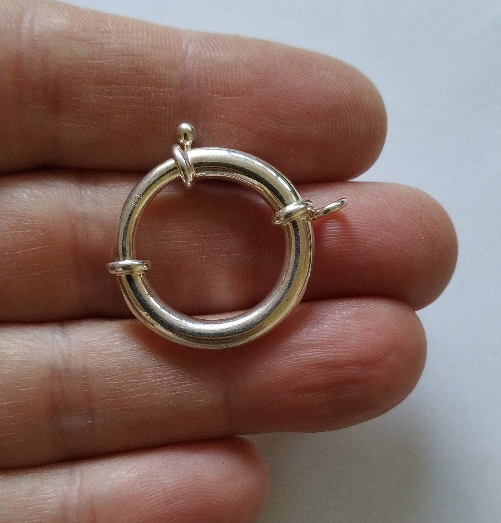 Round Pendant Clasp Gold