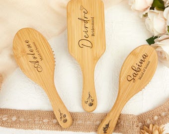 Cepillo de madera personalizado para el cabello / Cepillo para el cabello con nombre grabado / Cepillo desenredante de madera natural de varios tamaños / Regalo para mujeres