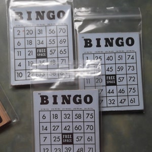 Choice Vintage Bingo Cards--13 piezas--Blue Whitman Publishing Co/Cream Milton Bradley Co-Crafting-Junk Journals-Smash Books-Altered Art