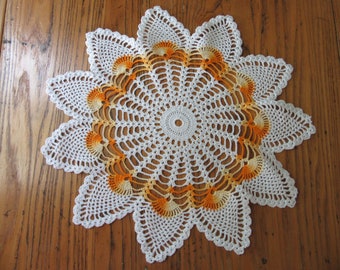 Vintage Crochet Doily, White & Gold Doily,  Pineapple Doily, 17 1/2", Large Doily, Yellow and White Doily, Crochet Doily, Nostalgic Decor