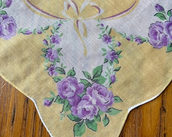 Pañuelo vintage, rosas moradas, pañuelo amarillo y morado, pañuelo, pañuelo floral, estilo retro, enrollado a mano
