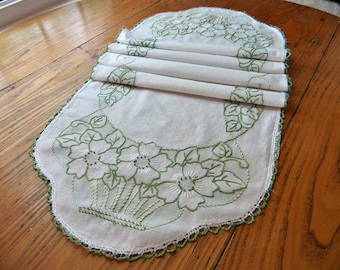 Vintage Arts & Crafts Bureau Scarf, Ivory Linen, Green Embroidered Flowers, Embroidered Dresser Scarf, Table Runner, Tea Cart,Vintage Linens