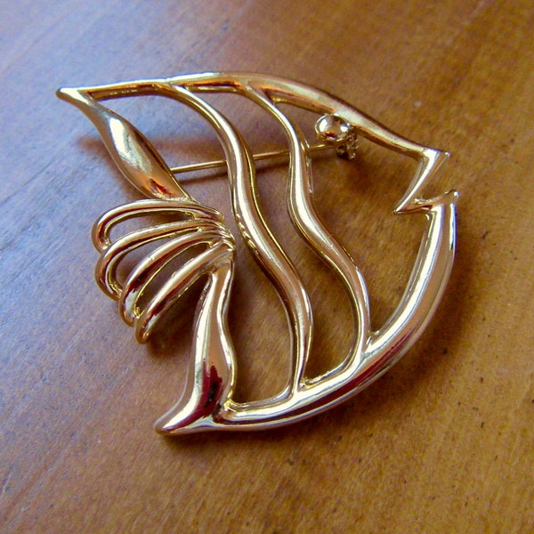 Vintage Pin, Angel Fish, Gold Tone, Angel Fish Pin, Vintage Fish Pin,Vintage Gold Pin, 1970s Vintage Pin, Retro Accessories, Vintage Brooch