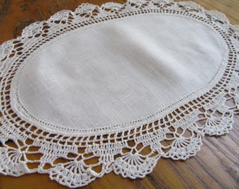 Linen Doily With Crochet Edging, Oval, White, 11" x 7 1/2", White Doily, Vintage Doily, Crochet Doily, Grandmacore, Farmhouse Decor