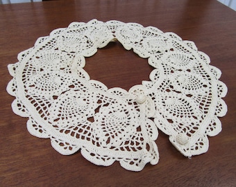 1980's Vintage Crochet Collar, Antique White, Lace Collar, Round Collar, Dress Making, Sewing Notions, Vintage Crochet Collar, Beige Collar