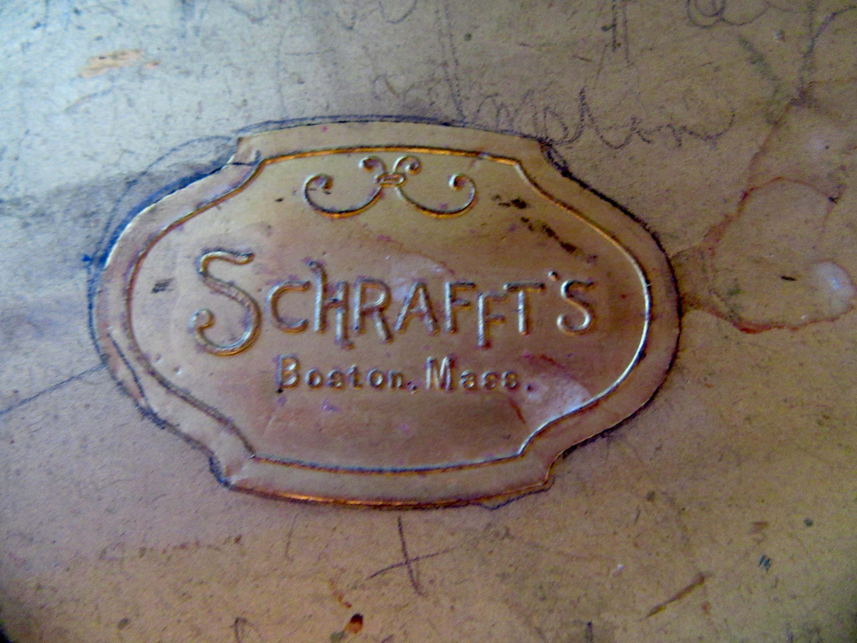 Schrafft's Candy Tin, 1930s/1940s, Gold Tin, 18th Century Scene