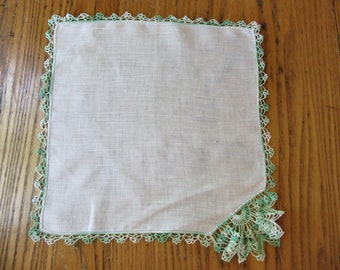 1950s Vintage Handkerchief, Variegated Jade Green Crochet Edge, White Linen, Wedding Handkerchief, Green Handkerchief, Retro Accessories