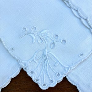 Vintage Linen Napkins, Madeira, White Linen, Set of 5, White Floral Embroidery, Eyelets, Vintage Table, Wedding Gift, Grandmacore, Luncheon