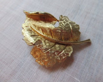 Gold Leaf Pin, BSK, Vintage Leaf Pin, BSK Jewelry, Brooch, Vintage Gold Pin, 1970s Vintage Pin, Vintage Pin, Vintage Brooch