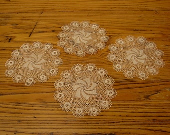 Antique Knitted Lace Cocktail Mats, Antique Coasters, Knitted Coasters, Vintage Coasters, Set of Coasters, Beige, Gift For Her, Grandmacore