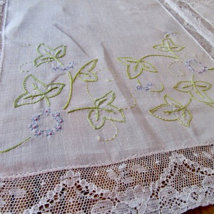 Set of 4 Vintage Embroidered Dresser Linens, Dresser Scarf Set, Vanity Linens, Vintage Embroidery, Farmhouse Linens, Doilies, Retro Decor