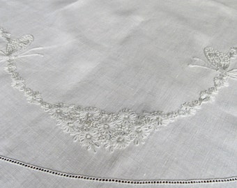Vintage Society Silk Embroidered Linen, White Silk Embroidery, White Linen, Butterflies & Flowers, Round Tablecloth, Sewing Notions, Unused