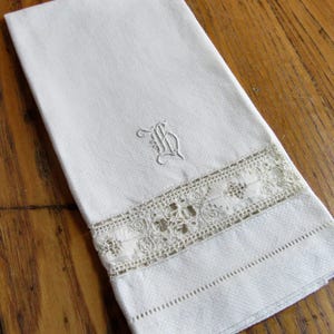 Vintage Italian Huck Damask Linen Towel, H Monogram Towel, c. 1900, Silk Punto Reticella, Vintage Guest Towel, Housewarming Gift, Decor