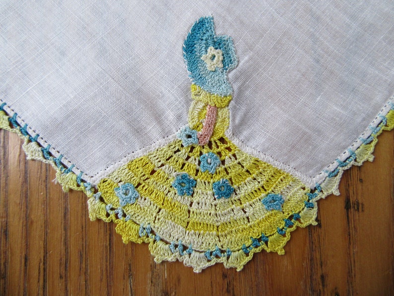 Vintage Handkerchief, Southern Belle, Yellow and Aqua, White Linen, Crochet Edge, Daisy Handkerchief, Vintage Accessories, Gift for Her image 1